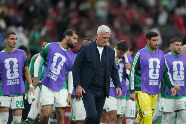 Switzerland v Algeria - FIFA World Cup, WM, Weltmeisterschaft, Fussball 2026 - Round of 32 VANCOUVER, CANADA - JULY 02: Head coach of Algeria Vladimir Petkovic looks on prior the 2026 FIFA World Cup Round of 32 match between Switzerland and Algeria at BC Place (Vancouver Stadium) in Vancouver, British Columbia, Canada on July 02, 2026. Ercin Erturk Anadolu British Columbia Canada. Editorial use only. Please get in touch for any other usage.  Copyright: x2026xAnadoluxErcinxErturkx