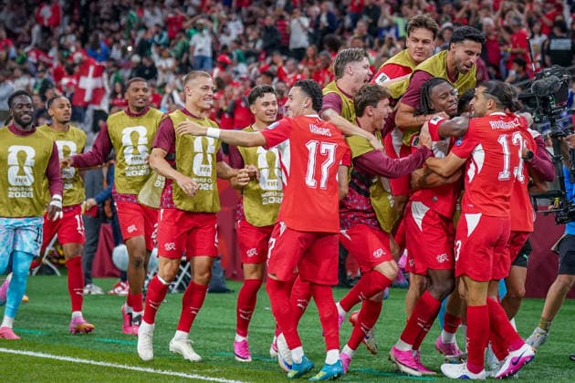 Kanada: Fußball FIFA World Cup, WM, Weltmeisterschaft, Fussball 2026 Sechzehntelfinale - Schweiz vs Algerien - BC Place Stadium Vancouver: Tor und Torjubel zum 2:0 durch Dan Ndoye (Schweiz, 11) Freude, Emotionen, Jubel *** Canada Soccer 2026 FIFA World Cup Round of 32 Switzerland vs. Algeria BC Place Stadium, Vancouver Goal and celebration of the 2-0 score by Dan Ndoye (Switzerland), 11 Joy, emotions, cheering Copyright: xJOERANxSTEINSIEKx