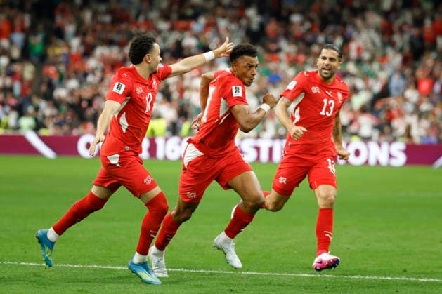 FIFA World Cup, WM, Weltmeisterschaft, Fussball 2026 - Round of 32 - Switzerland vs Algeria Switzerland s Dan Ndoye (C) celebrates with teammates Ruben Vargas (L) and Ricardo Rodriguez (R) after scoring his side s second goal during the 2026 FIFA World Cup round of 32 soccer match between Switzerland and Algeria at BC Place stadium in Vancouver, Canada, 02 July 2026. Vancouver Canada  Copyright: xPETERxKLAUNZERx
