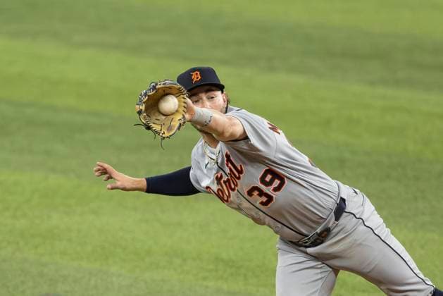 July 2, 2026, Arlington, Texas, USA: Detroit Tigers shortstop ZACH MCKINSTRY (39) dives to catch a line drive during a MLB, Baseball Herren, USA game between the Detroit Tigers and Texas Rangers at Globe Life Field. Rangers win 10-4. MLB 2026: Rangers 10:4 Tigers  - ZUMAf180 20260702_zsp_f180_015 Copyright: xMarkxFannx