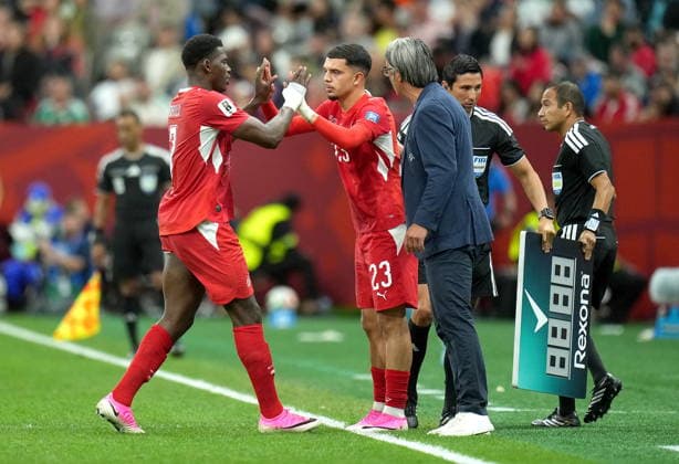 FIFA World Cup, WM, Weltmeisterschaft, Fussball 2026 - Round of 32 - Switzerland vs Algeria Breel Embolo (L) of Switzerland comes off the pitch in the second half for Zeki Amdouni during the FIFA World Cup 2026 Round of 32 match Switzerland against Algeria, in Vancouver, Canada, 02 July 2026. VANCOUVER Canada  Copyright: xBOBxFRIDx