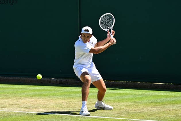 2026 Wimbledon - Zachary Svajda Zachary Svajda (USA) during his second round match at the 2025 Wimbledon Tennis Championships at the AELTC in London, UK on July 2, 2026. Photo by Corinne Dubreuil ABACAPRESS.COM London  Copyright: xDubreuilxCorinne ABACAx