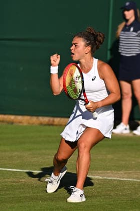 2026 Wimbledon - Jasmine Paolini Jasmine Paolini (ITA) during her second round match at the 2025 Wimbledon Tennis Championships at the AELTC in London, UK on July 2, 2026. Photo by Corinne Dubreuil ABACAPRESS.COM London  Copyright: xDubreuilxCorinne ABACAx