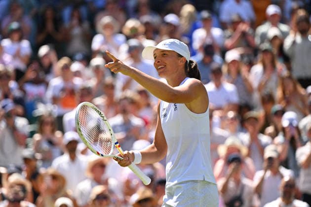 2026 Wimbledon - Iga Swiatek Iga Swiatek (POL) during her second round match at the 2025 Wimbledon Tennis Championships at the AELTC in London, UK on July 2, 2026. Photo by Corinne Dubreuil ABACAPRESS.COM London  Copyright: xDubreuilxCorinne ABACAx