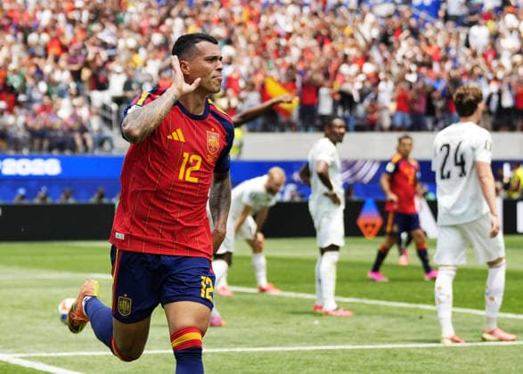 Football: 2026 World Cup Spain s Pedro Porro (12) runs after scoring his team s second goal in the second half of a World Cup round of 32 football match against Austria at Los Angeles Stadium in Inglewood, California, on July 2, 2026.  A14AA0005621303P