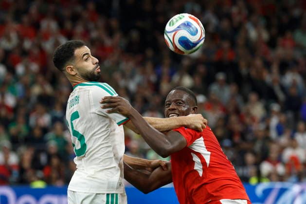 FIFA World Cup, WM, Weltmeisterschaft, Fussball 2026 - Round of 32 - Switzerland vs Algeria Switzerland s Denis Zakaria (R) and Algeria s Rayan Ait-Nouri in action during the World Cup round of 32 soccer match between Switzerland and Algeria at the BC Place stadium in Vancouver, Canada, 02 July 2026. Vancouver Canada  Copyright: xPETERxKLAUNZERx
