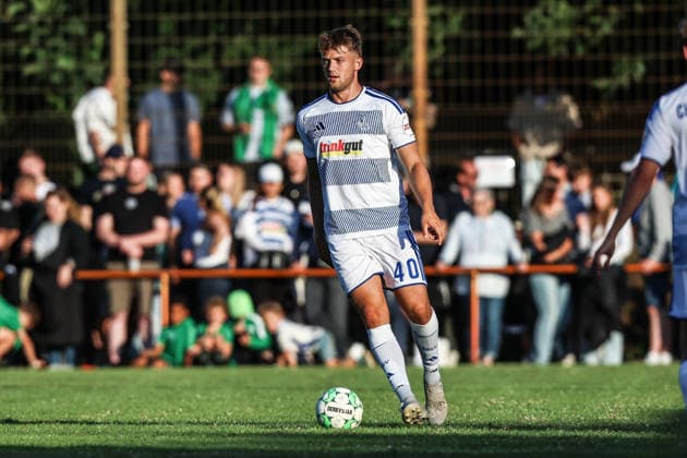 Fussball, 3.Liga Saison 2026 2027 Testspiel TuS Viktoria Buchholz - MSV Duisburg 02.07.2026, Karl-Dölzig Platz Ben Schlicke (MSV Duisburg, 40) Duisburg Karl-Dölzig Platz Nordrhein-Westfalen Deutschland *** Sports, Soccer, 3rd Division, 2026–2027 Season, Friendly Match: TuS Viktoria Buchholz vs. MSV Duisburg, July 2, 2026, Karl Dölzig Platz, Ben Schlicke, MSV Duisburg, 40 Duisburg, Karl Dölzig Platz, North Rhine-Westphalia, Germany