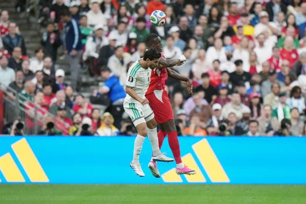 July 2, 2026, Vancouver, Bc, CANADA: Algeria s Houssem Aouar (8) and Switzerland s Denis Zakaria (6) vie for the ball during the first half of a World Cup Round of 32 soccer match, in Vancouver, on Thursday, July 2, 2026. Canada News - July 2, 2026  - ZUMAc35_ 20260702_zaf_c35_333 Copyright: xDarrylxDyckx