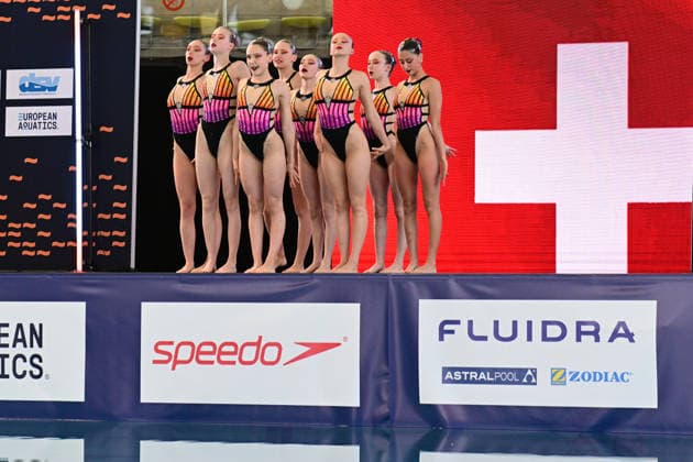 SYNCHRONSCHWIMMEN - Team Schweiz (SUI) bei den Jugend-Europameisterschaften im Synchronschwimmen in der Disziplin Team Technische Kür Finale in München am 02.07.2026, Deutschland, Oberbayern München Olympia-Schwimhalle Bayern Deutschland *** SYNCHRONIZED SWIMMING Team Switzerland (SUI) at the European Junior Synchronized Swimming Championships in the Team Technical Routine Final in Munich on July 2, 2026, Germany, Upper Bavaria, Munich Olympic Swimming Hall, Bavaria, Germany