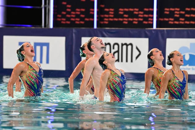 SYNCHRONSCHWIMMEN - Team Israel (ISR) bei den Jugend-Europameisterschaften im Synchronschwimmen in der Disziplin Team Technische Kür Finale in München am 02.07.2026, Deutschland, Oberbayern München Olympia-Schwimhalle Bayern Deutschland *** SYNCHRONIZED SWIMMING: Team Israel (ISR) at the European Junior Synchronized Swimming Championships in the Team Technical Routine Final in Munich on July 2, 2026, Germany, Upper Bavaria, Munich Olympic Swimming Hall, Bavaria, Germany