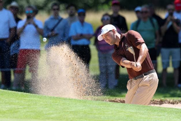Martin Kaymer (GER) schlaegt aus dem Bunker, Sand, 37. BMW International Open 2026, Golf, DP World Tour, Herren, Runde 2, 03.07.2026 Eichenried Bayern Deutschland *** Martin Kaymer (GER) hits from the bunker, sand, 37 BMW International Open 2026, Golf, DP World Tour, Men s, Round 2, July 3, 2026, Eichenried, Bavaria, Germany Copyright: xkolbert-press ChristianxKolbertx