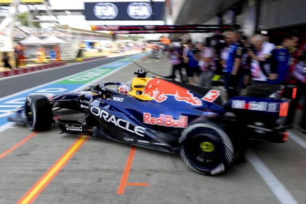 SILVERSTONE - Max Verstappen (Red Bull Racing) during the first free practice session at the Silverstone circuit ahead of the British Grand Prix. SANDER KONING ANP xVIxANPxSportx xxANPxIVx 562688797 originalFilename: 562688797.jpg