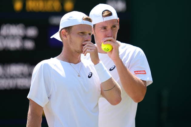 2026-07-03 The Championships - Wimbledon 2026 - Day Five LONDON, UNITED KINGDOM - JULY 3: Jesper de Jong of the Netherlands, Valentin Royer of France during Day Five of the The Championships - Wimbledon 2026 at All England Lawn Tennis and Croquet Club on July 3, 2026 in London, England. (Photo by Marleen Fouchier BSR Agency) London United Kingdom Content not available for redistribution in The Netherlands directly or indirectly through any third parties. Copyright: xBSRxAgencyx