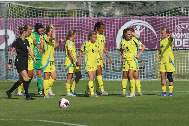 260703 Players of Sweden look dejected during the women s Euro Under-19 football match between Sweden and Germany on July 3, 2026 in Zenica. Photo: Aleksandar Djorovic BILDBYRAN COP 184 XX0042 fotboll football soccer fotball u19 em match 3 sverige germany womens euro under-19 sweden dam bbeng u19 f19 euros depp *** July 3, 2026: Swedish players look dejected during the Women s Under-19 European Championship soccer match between Sweden and Germany on July 3, 2026 in Zenica. Photo by Aleksandar Djorovic, BILDBYRAN COP 184 XX0042 soccer U19 European Championship match 3 Sweden Germany Women s U19 European Championship Sweden women s U19 soccer  Copyright: ALEKSANDARxDJOROVIC BB260703ZC006