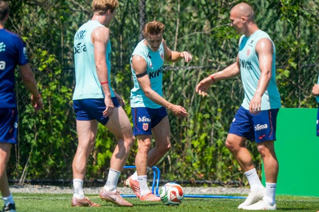 Fotball-VM 2026: New Jersey, USA 20260703. Martin odegaard trener pa Melanie Lane Training Ground for 8 -delsfinalen i VM mot Brasil. Foto: Terje Pedersen NTB New Jersey USA EDITORIAL USE ONLY. RESTRICTED USE FOR BETTING COMPANIES Ref:_SPOYU5Qlfe2ZIc.jpg *** 2026 FIFA World Cup, New Jersey, USA, July 3, 2026: Martin Ødegaard trains at Melanie Lane Training Ground ahead of the World Cup quarterfinal against Brazil. Photo: Terje Pedersen, NTB, New Jersey, USA. EDITORIAL USE ONLY. RESTRICTED USE FOR BETTING COMPANIES.  Copyright: xTerjexPedersenx xNTBx