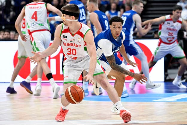 Sport Bilder des Tages LKS 20260703 Hungary s Adam Somogyi and Finland s Miro Little during the men s FIBA World Cup basketball qualifying match between Finland and Hungary in Helsinki, Finland, on July 3, 2026. - EMMI KORHONEN Helsinki Finland ZPyS92Xt4RQ  Copyright: xEmmixKorhonenx ZPyS92Xt4RQ