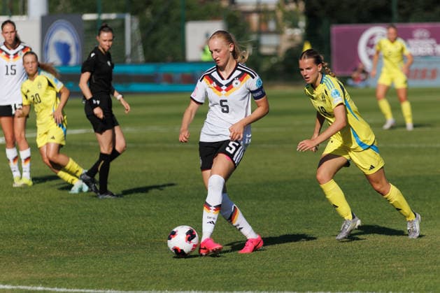260703 Luzie Zähringer of Germany during the women s Euro Under-19 football match between Sweden and Germany on July 3, 2026 in Zenica. Photo: Aleksandar Djorovic BILDBYRAN COP 184 XX0042 fotboll football soccer fotball u19 em match 3 sverige germany womens euro under-19 sweden dam bbeng u19 f19 euros *** July 3, 2026: Luzie Zähringer of Germany during the Women’s Under-19 European Championship soccer match between Sweden and Germany on July 3, 2026 in Zenica. Photo by Aleksandar Djorovic. BILDBYRAN COP 184 XX0042 soccer football fotball U19 European Championship match 3 Sweden Germany Women’s U19 European Championship Sweden women’s U19 soccer  Copyright: ALEKSANDARxDJOROVIC BB260703ZV016