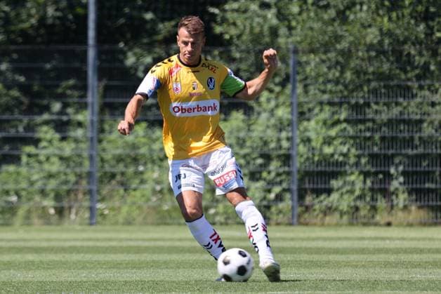 03.07.2026, AUT, St.Roman, Testspiel SV Ried vs Jahn Regensburg, Im Bild: Stefan Schwab, Fotocredit Reinhard Schröckelsberger *** July 3, 2026, Austria, St. Roman, Friendly Match: SV Ried vs. Jahn Regensburg. Pictured: Stefan Schwab. Photo credit: Reinhard Schröckelsberger