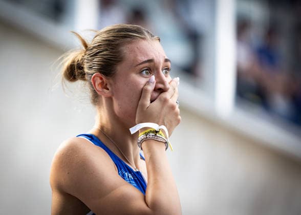 Sport Bilder des Tages Deutsche Meisterschaften U23 U18; Bochum-Wattenscheid, 03.07.2026 Kann es selbst kaum glauben: Johanna Martin (1. LAV Rostock) nach ihrem 400m-Vorlauf in 50,57 Sekunden; Deutsche Meisterschaften U23 U18 am 03.07.2026 im Lohrheidestadion in Bochum-Wattenscheid (Nordrhein-Westfalen). *** German U23 and U18 Championships, Bochum-Wattenscheid, July 3, 2026. Johanna Martin (1 LAV Rostock) can hardly believe it herself after her 400-meter preliminary heat in 50.57 seconds at the German U23 and U18 Championships on July 3, 2026, at the Lohrheidestadion in Bochum-Wattenscheid, North Rhine-Westphalia Copyright: xBEAUTIFULxSPORTS R.xSchmittx
