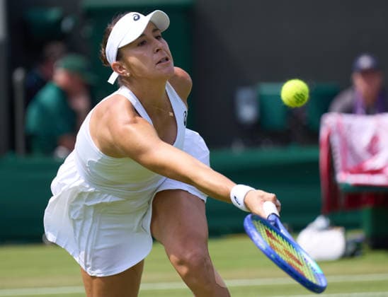 2026 Wimbledon, July 03, Day 5 LONDON, - JULY 3: Belinda Bencic of Switzerland plays a shot against Anna Kalinskaya during their third round match at 2026 Wimbledon, July 03, Day 5 at The all England club, Wimbledon on July 3, 2026 in London, GBR. London The all England club, Wimbledon GBR Copyright: xPeterxvanxdenxBerg ISIxPhotosx 9445