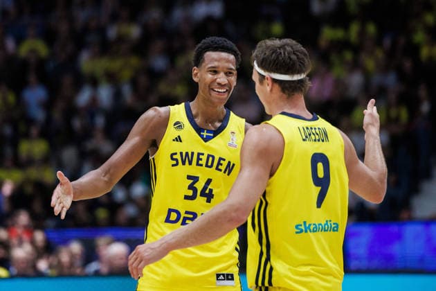 260703 Bobi Klintman and Pelle Larsson of Sweden celebrate during the FIBA World Cup Qualifier game between Sweden and Czech Republic on July 3, 2026 in Stockholm. Photo: Kenta Jönsson BILDBYRAN COP 210 KJ0349 basket basketball vm-kval kval fiba world cup qualifiers sverige tjeckien sweden czech republic bbeng jubel *** July 3, 2026: Bobi Klintman and Pelle Larsson of Sweden celebrate during the FIBA World Cup Qualifier game between Sweden and the Czech Republic on July 3, 2026 in Stockholm. Photo by Kenta Jönsson, BILDBYRAN COP 210 KJ0349. basketball, FIBA World Cup Qualifiers, Sweden, Czech Republic, celebration  Copyright: KENTAxJÖNSSON BB260703KJ036