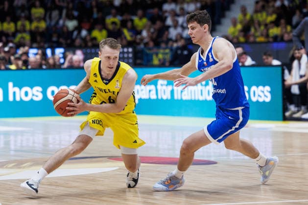 260703 Tobias Borg of Sweden and Richard Balint of Czech Republic during the FIBA World Cup Qualifier game between Sweden and Czech Republic on July 3, 2026 in Stockholm. Photo: Kenta Jönsson BILDBYRAN COP 210 KJ0349 basket basketball vm-kval kval fiba world cup qualifiers sverige tjeckien sweden czech republic bbeng *** July 3, 2026: Tobias Borg of Sweden and Richard Balint of the Czech Republic during the FIBA World Cup Qualifier game between Sweden and the Czech Republic on July 3, 2026 in Stockholm. Photo by Kenta Jönsson, BILDBYRAN COP 210 KJ0349. basketball, FIBA World Cup Qualifiers, Sweden, Czech Republic, bbeng  Copyright: KENTAxJÖNSSON BB260703KJ047