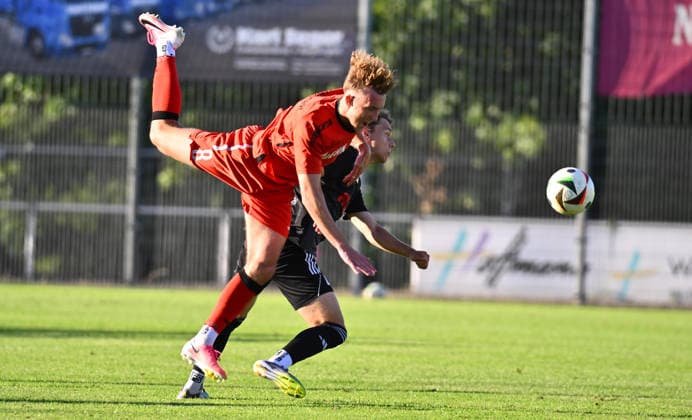 03.07.2026 - Fussball - Saison 2026 2027 - BFV - Toto-Pokal : ASV Neumarkt - SV Fortuna Regensburg - - xwoxzix - Elias Meyer (8, ASV Neumarkt ) Maximilian Berg (21, SV Fortuna Regensburg , hinten ) *** July 3, 2026 Soccer Season 2026–2027 BFV Toto Cup ASV Neumarkt SV Fortuna Regensburg xwoxzix Elias Meyer 8, ASV Neumarkt Maximilian Berg 21, SV Fortuna Regensburg, in the back