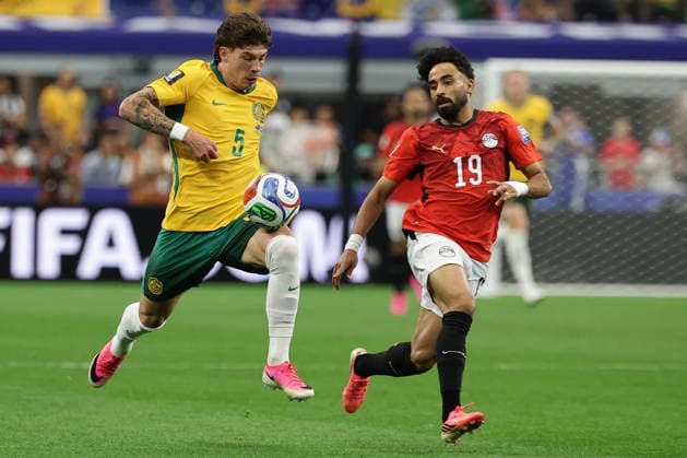 FIFA World Cup, WM, Weltmeisterschaft, Fussball 2026 - Round of 32 - Australia vs Egypt Jordan Bos (L) of Australia and Marawan Attia of Egypt in action during the FIFA World Cup 2026 Round of 32 match Australia against Egypt, in Dallas, USA, 03 July 2026. DALLAS United States  Copyright: xCHRISTOPHERxNEUNDORFx