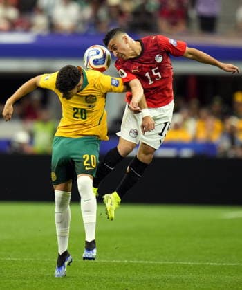 FIFA World Cup, WM, Weltmeisterschaft, Fussball 2026 - Round of 32 - Australia vs Egypt Cristian Volpato of Australia (L) and Karim Hafez of Egypt in action during the FIFA World Cup 2026 Round of 32 match Australia against Egypt, in Dallas, USA, 03 July 2026. DALLAS United States  Copyright: xJEFFREYxMCWHORTERx