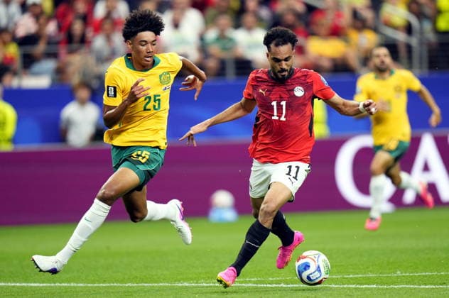 FIFA World Cup, WM, Weltmeisterschaft, Fussball 2026 - Round of 32 - Australia vs Egypt Lucas Herrington of Australia (L) and Mostafa Ziko of Egypt in action during the FIFA World Cup 2026 Round of 32 match Australia against Egypt, in Dallas, USA, 03 July 2026. DALLAS United States  Copyright: xJEFFREYxMCWHORTERx