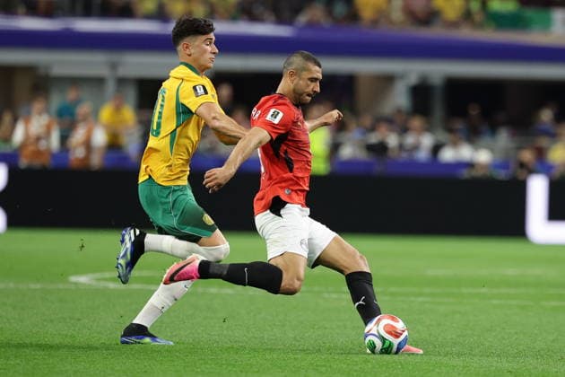 FIFA World Cup, WM, Weltmeisterschaft, Fussball 2026 - Round of 32 - Australia vs Egypt Cristian Volpato (L) of Australia and Ramy Rabia of Egypt in action during the FIFA World Cup 2026 Round of 32 match Australia against Egypt, in Dallas, USA, 03 July 2026. DALLAS United States  Copyright: xCHRISTOPHERxNEUNDORFx