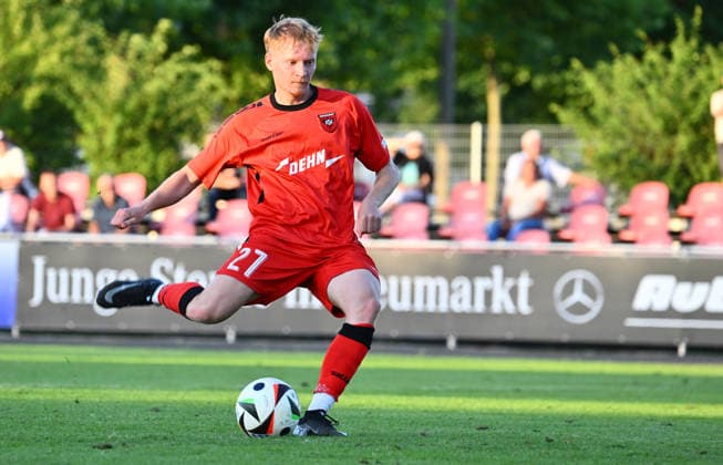 03.07.2026 - Fussball - Saison 2026 2027 - BFV - Toto-Pokal : ASV Neumarkt - SV Fortuna Regensburg - - xwoxzix - Sam Zander (27, ASV Neumarkt ) Elfmeter Strafstoß Elmeterschießen *** July 3, 2026 Soccer Season 2026–2027 BFV Toto Cup ASV Neumarkt SV Fortuna Regensburg xwoxzix Sam Zander 27, ASV Neumarkt Penalty Kick Penalty Shootout