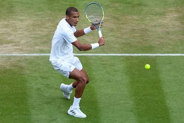 Felix Auger Aliassime during his third round match Wimbledon Tennis Championships, Day 5, The All England Lawn Tennis and Croquet Club, London, UK - 03 Jul 2026London The All England Lawn Tennis and United Kingdom  Copyright: xEllaxLing Shutterstockx 16970352ek