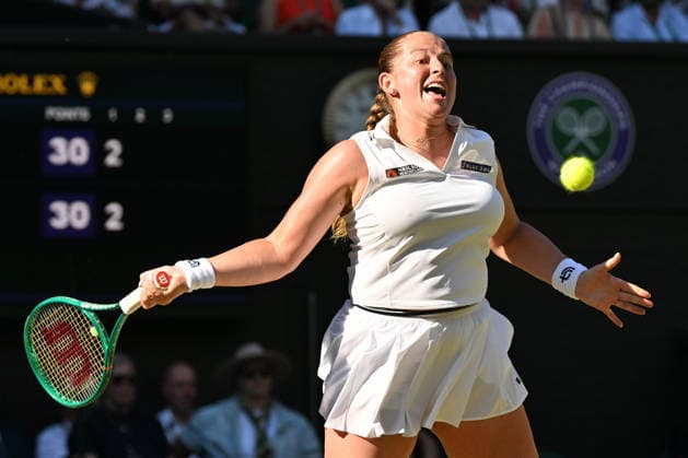 Wimbledon Tennis Championships 2026 - Day 5 LONDON, UNITED KINGDOM - JULY 03 : Jelena Ostapenko of Latvia plays in the Ladies singles third round match against Aryna Sabalenka during day five of The Wimbledon Tennis Championships at All England Lawn Tennis and Croquet Club on July 03, 2026 in London, United Kingdom. Ray Tang Anadolu London United Kingdom. Editorial use only. Please get in touch for any other usage.  Copyright: x2026xAnadoluxRayxTangx