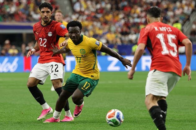 FIFA World Cup, WM, Weltmeisterschaft, Fussball 2026 - Round of 32 - Australia vs Egypt Omar Marmoush (L) of Egypt in action against Nestory Irankunda of Australia during the FIFA World Cup 2026 Round of 32 match Australia against Egypt, in Dallas, USA, 03 July 2026. DALLAS United States  Copyright: xCHRISTOPHERxNEUNDORFx
