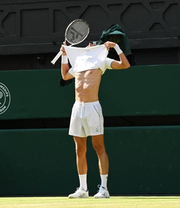 The Championships Wimbledon 2026 The Championships Wimbledon 2026 Day 5 03 .07 2026 Aerthus Rinderknech (FRA) despair as he loses second round match to Novak Djokovic (SRB) Photo:- Roger Parker International Sports Fotos Ltd London UK Copyright: xx