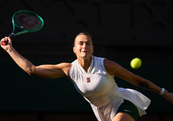 2026 Wimbledon, July 03, Day 5 LONDON, - JULY 3: Aryna Sabalenka plays a shot against Jelena Ostapenko of Latvia during their third round match at 2026 Wimbledon, July 03, Day 5 at The all England club, Wimbledon on July 3, 2026 in London, GBR. London The all England club, Wimbledon GBR Copyright: xPeterxvanxdenxBerg ISIxPhotosx 9445