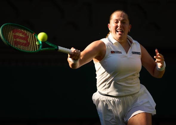 2026 Wimbledon, July 03, Day 5 LONDON, - JULY 3: Jelena Ostapenko of Latvia plays a shot against Aryna Sabalenka during their third round match at 2026 Wimbledon, July 03, Day 5 at The all England club, Wimbledon on July 3, 2026 in London, GBR. London The all England club, Wimbledon GBR Copyright: xPeterxvanxdenxBerg ISIxPhotosx 9445