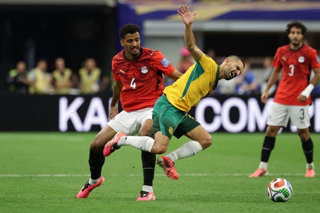 FIFA World Cup, WM, Weltmeisterschaft, Fussball 2026 - Round of 32 - Australia vs Egypt Hossam Abdelmaguid (L) of Egypt in action against Aziz Behich of Australia during the FIFA World Cup 2026 Round of 32 match Australia against Egypt, in Dallas, USA, 03 July 2026. DALLAS United States  Copyright: xCHRISTOPHERxNEUNDORFx