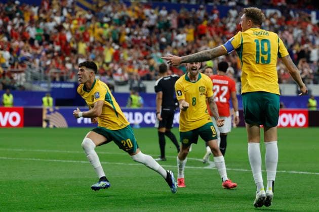 Australia s players celebrate the 1-1 goal during a Round 32 2026 FIFA World Cup, WM, Weltmeisterschaft, Fussball match between Egypt and Australia, at the Dallas Stadium, in Dallas, United States, 03 July 2026. Australia vs Egypt !ACHTUNG: NUR REDAKTIONELLE NUTZUNG!  Copyright: xMariscalx GRAF723 20260703-55020792641_1