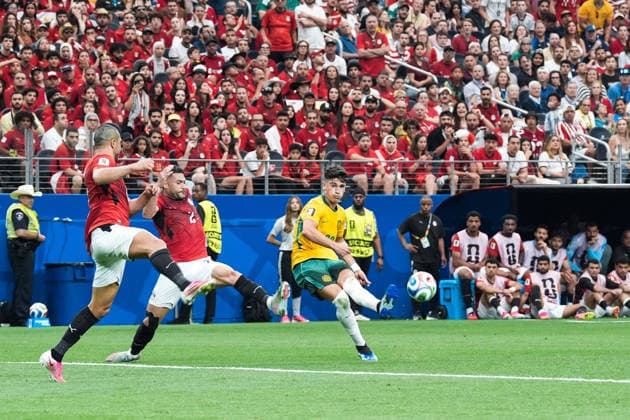 Cristian Volpato of Australia (R) shoots for goal under pressure from Yasser Ibrahim of Egypt (C) during a FIFA Men’s World Cup 2026 round of 32 football match between Australia and Egypt at Dallas Stadium, in Arlington on July 03 2026 (Photo by LVDIDI SPP)  Copyright: xLVDIDI SPPx Sportspressphoto_SPR184057