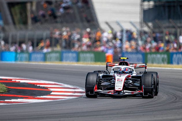 FORMULE 1 : Grand Prix d Angleterre - Silverstone - 03 07 2026 87 Oliver Bearman (GBR) TGR Haas F1 Team (USA) Haas VF-26 Ferrari, during the Formula 1 British Grand Prix, at Silverstone from July 3rd to 5th, 2026 in Great Britain (GB) SILVERSTONEUnited Kingdom  Copyright: xIANxBUNDEYx xMPSxAGENCYx x