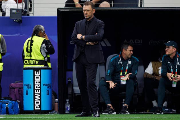 Australia Head Coach Tony Popovic seen during FIFA World Cup, WM, Weltmeisterschaft, Fussball 2026 game between national teams of Australia and Egypt (Grzegorz Wajda Ball Raw Images) Arlington Dallas Stadium USA Copyright: xGrzegorzxWajdax grzegorzwajda_australia_egypt_2526_6-19