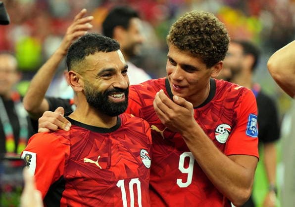 FIFA World Cup, WM, Weltmeisterschaft, Fussball 2026 - Round of 32 - Australia vs Egypt Mohamed Salah of Egypt (L) celebrates with Hamza Abdelkarim of Egypt after winning the FIFA World Cup 2026 Round of 32 match Australia against Egypt, in Dallas, USA, 03 July 2026. DALLAS United States  Copyright: xJEFFREYxMCWHORTERx