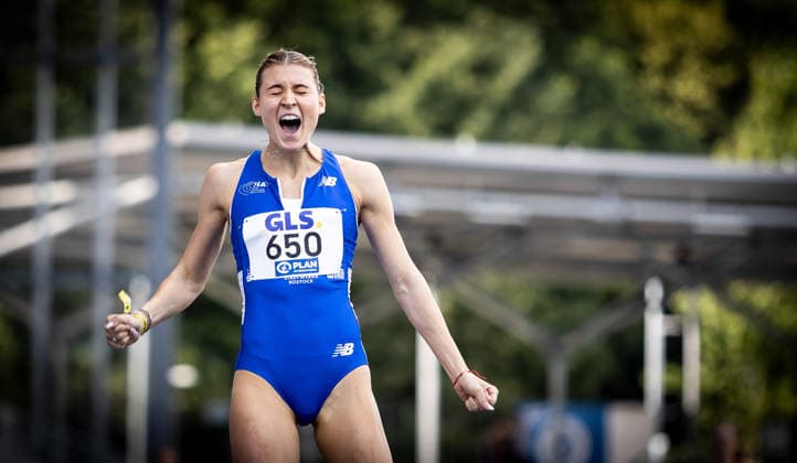 Deutsche Meisterschaften U23 U18; Bochum-Wattenscheid, 03.07.2026 Zieljubel: Johanna Martin (1. LAV Rostock). 400-Meter-Spezialistin Johanna Martin hat am ersten Tag der U18- U23-DM in Bochum-Wattenscheid für einen Paukenschlag gesorgt: Die 20-Jährige pulverisierte mit 50,57 Sekunden schon im Vorlauf ihre Bestzeit und unterbot damit zugleich die EM-Direktnorm. Es war das beste Resultat einer deutschen Langsprinterin seit dem Jahr 2001; Deutsche Meisterschaften U23 U18 am 03.07.2026 im Lohrheidestadion in Bochum-Wattenscheid (Nordrhein-Westfalen). *** German U23 and U18 Championships, Bochum-Wattenscheid, July 3, 2026, Johanna Martin Celebrates at the Finish Line, 1st, LAV Rostock: 400-meter specialist Johanna Martin caused a sensation on the first day of the U18 and U23 German Championships in Bochum-Wattenscheid. The 20-year-old shattered her personal best with a time of 50.57 seconds in the preliminary round, simultaneously meeting the direct qualifying standard for the European Championships. It was the best result by a German middle-distance runner since 2001. German U23 and U18 Championships on July 3, 2026, at the Lohrheidestadion in Bochum-Wattenscheid, North Rhine-Westphalia Westphalia Copyright: xBEAUTIFULxSPORTS R.xSchmittx