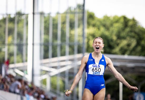 Deutsche Meisterschaften U23 U18; Bochum-Wattenscheid, 03.07.2026 Zieljubel: Johanna Martin (1. LAV Rostock). 400-Meter-Spezialistin Johanna Martin hat am ersten Tag der U18- U23-DM in Bochum-Wattenscheid für einen Paukenschlag gesorgt: Die 20-Jährige pulverisierte mit 50,57 Sekunden schon im Vorlauf ihre Bestzeit und unterbot damit zugleich die EM-Direktnorm. Es war das beste Resultat einer deutschen Langsprinterin seit dem Jahr 2001; Deutsche Meisterschaften U23 U18 am 03.07.2026 im Lohrheidestadion in Bochum-Wattenscheid (Nordrhein-Westfalen). *** German U23 and U18 Championships, Bochum-Wattenscheid, July 3, 2026, Johanna Martin Celebrates at the Finish Line, 1st, LAV Rostock: 400-meter specialist Johanna Martin caused a sensation on the first day of the U18 and U23 German Championships in Bochum-Wattenscheid. The 20-year-old shattered her personal best with a time of 50.57 seconds in the preliminary round, simultaneously meeting the direct qualifying standard for the European Championships. It was the best result by a German middle-distance sprinter since 2001. German U23 and U18 Championships on July 3, 2026, at the Lohrheidestadion in Bochum-Wattenscheid, North Rhine-Westphalia Westphalia Copyright: xBEAUTIFULxSPORTS R.xSchmittx