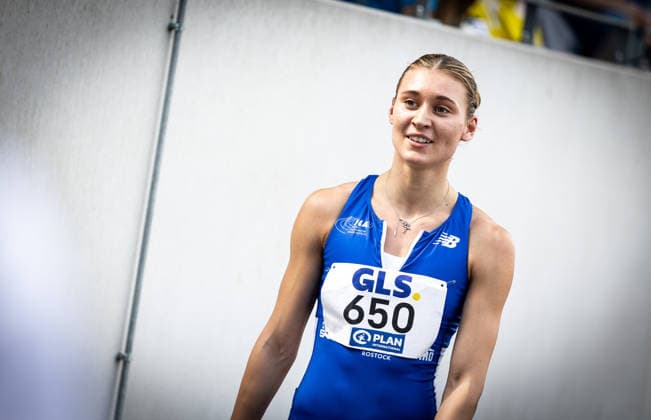 Deutsche Meisterschaften U23 U18; Bochum-Wattenscheid, 03.07.2026 Johanna Martin (1. LAV Rostock) freut sich über ihr historisches 400m-Rennen in 50,57 Sekunden; Deutsche Meisterschaften U23 U18 am 03.07.2026 im Lohrheidestadion in Bochum-Wattenscheid (Nordrhein-Westfalen). *** German U23 and U18 Championships, Bochum-Wattenscheid, July 3, 2026: Johanna Martin (1, LAV Rostock) celebrates her historic 400-meter race in 50.57 seconds German U23 and U18 Championships on July 3, 2026, at the Lohrheidestadion in Bochum-Wattenscheid, North Rhine-Westphalia Copyright: xBEAUTIFULxSPORTS R.xSchmittx