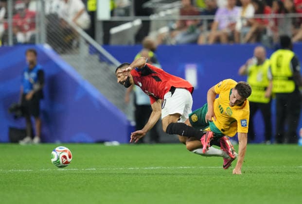 Mohamed Salah (Egypt) and Ajdin Hrustic (Australia) during Australia and Egypt, Round of 32 FIFA World Cup, WM, Weltmeisterschaft, Fussball 2026, Dallas Stadium, Arlington, United States on July 3, 2026. Thor Wegner DeFodi Images. (Photo by DeFodi Images) - *** Mohamed Salah of Egypt and Ajdin Hrustic of Australia during the Round of 32 match between Australia and Egypt at the 2026 FIFA World Cup, at Dallas Stadium in Arlington, United States, on July 3, 2026. Photo by Thor Wegner, DeFodi Images