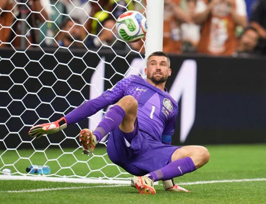 (260704) -- DALLAS, July 4, 2026 -- Goalkeeper Mathew Ryan of Australia fails to save a penalty kick during the round of 32 match between Australia and Egypt at the 2026 FIFA World Cup, WM, Weltmeisterschaft, Fussball at Dallas Stadium in Dallas, the United States, July 3, 2026. ) (SP)U.S.-DALLAS-FOOTBALL-FIFA WORLD CUP-ROUND OF 32-AUS VS EGY WuxXiaoling 