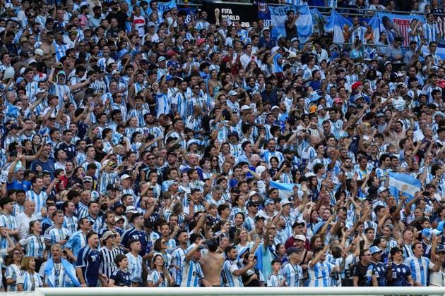 Argentina fans in high spirits ahead of kick off Argentina v Cape Verde, 2026 FIFA World Cup, WM, Weltmeisterschaft, Fussball Round of 32, Football, Miami Stadium, Miami, Florida, USA - 03 Jul 2026Miami Miami Stadium Florida (FL) United States of America  Copyright: xIsmaelxAdnan Shutterstockx 16975459ad